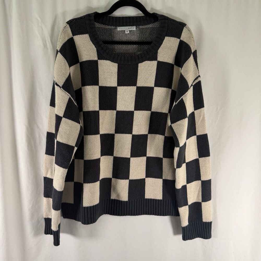 Balticborn Sweater Women's Grey Cream Checkered Print Knit Long Sleeve Crewneck